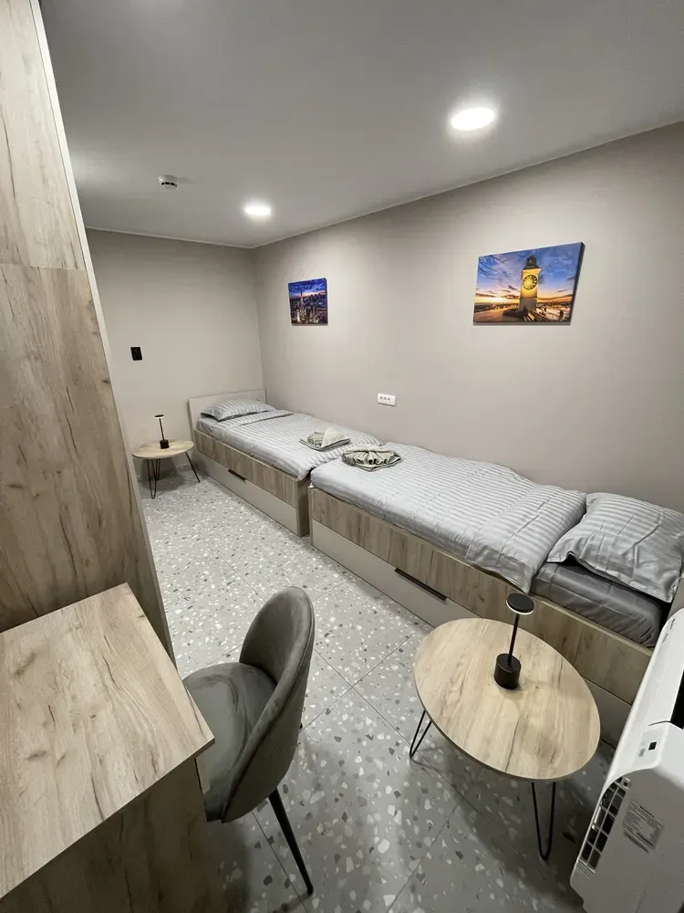 Room no.9