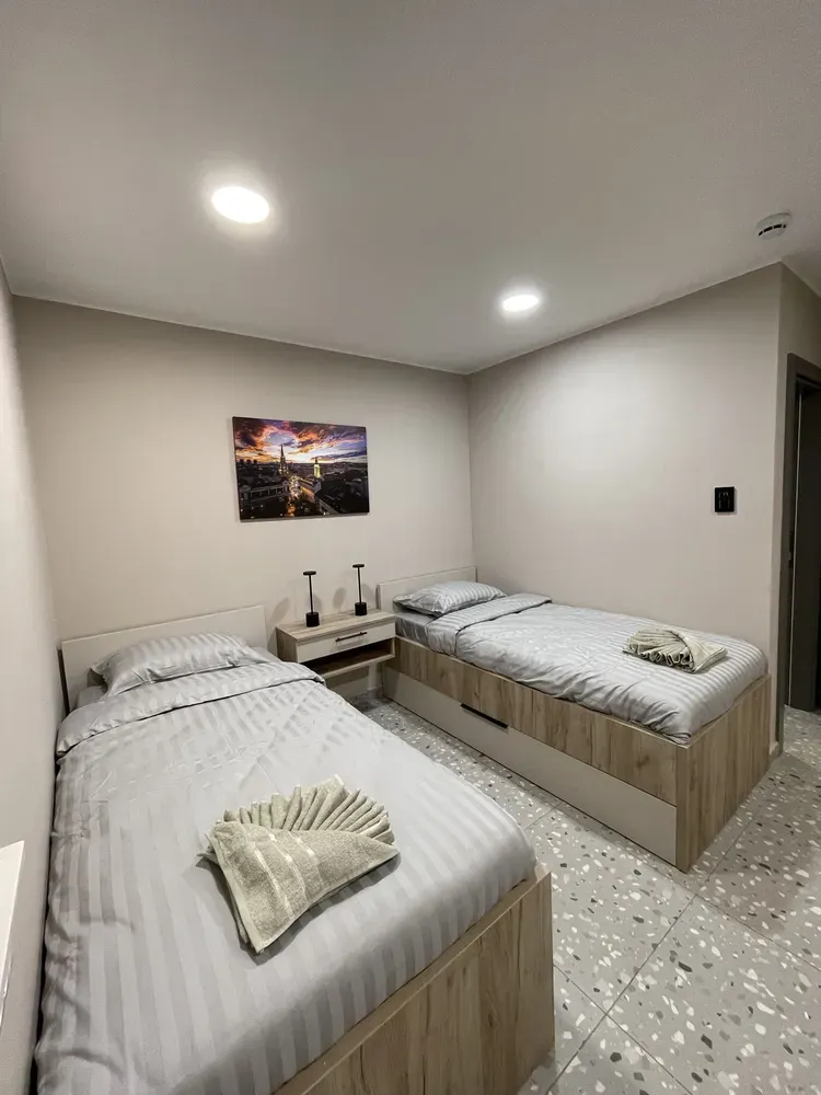 Home Slider 05