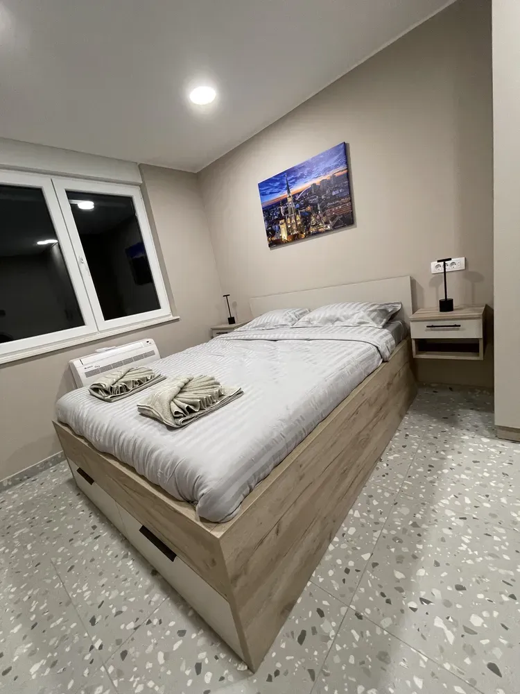 Home Slider 07